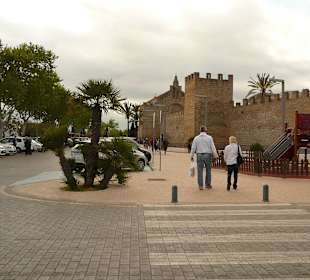 An der Stadtmauer von Alcudia