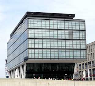 Bürogebäude an der Weser