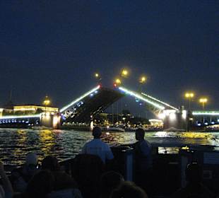 St. Petersburg - Kanalrundfahrt bei Nacht