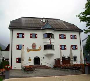 Frontansicht vom Hotel