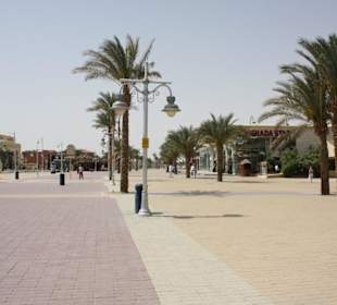 Neue Strasse zum einkaufen