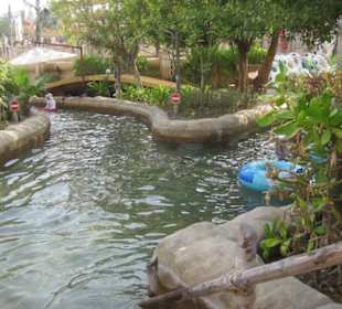 Angelegter "Fluss" im Wild Wadi Waterpark