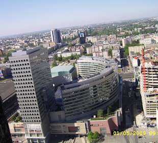 Widok z XXX piętra Pałacu Kultury i Nauki.