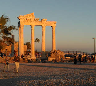 Apollo Tempel im Licht der letzten Sonnenstrahlen
