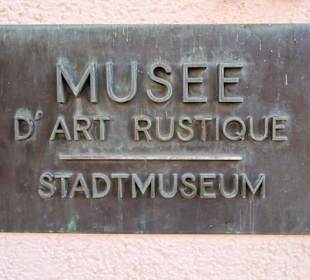 Das Museumsschild des Geschichtsmuseums