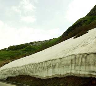 Auffahrt zum GG Eis-Schrift 