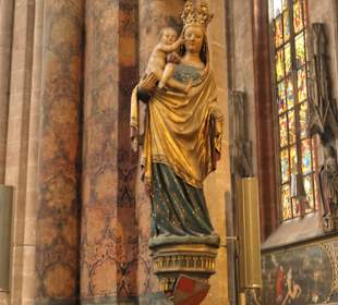 Innenbesichtigung der Sebalduskirche, Nürnberg