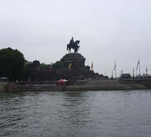 Während eine Schiffsrundfahrt