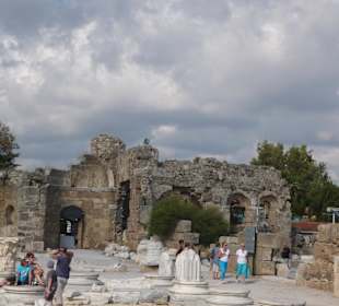 Ruinenstadt/Säulenstadt Side