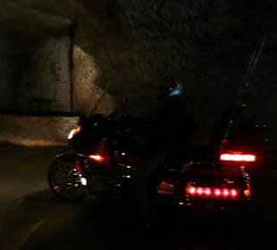 Im Dunkel der Höhle (Veröffentlichung genehmigt)