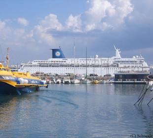 Der Hafen von Rhodos