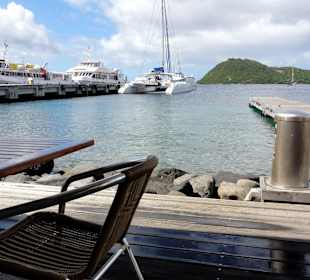 Blick von der Terrasse zum Fähranleger