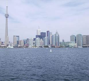 Toronto vom Lake her