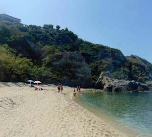 Ruhig gelegener Strandabschnitt