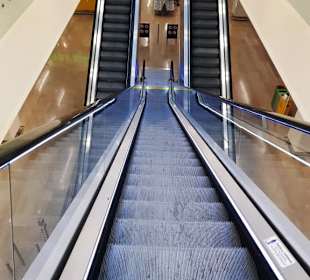 Überall Rolltreppen