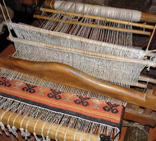 Textilverarbeitung im Museo Etnografico