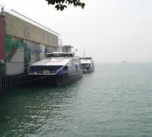 Schnellfähre unter anderem nach Macao