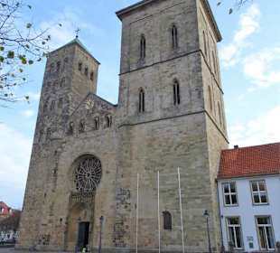 Außenansicht des Domes von Westen