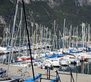 Impressionen aus dem Hafen San Nicolo