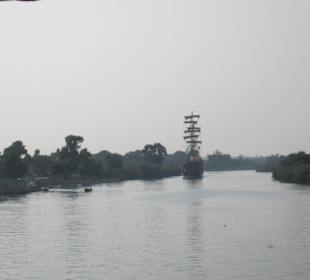 Aufnahme vom Boot auf den Fluss