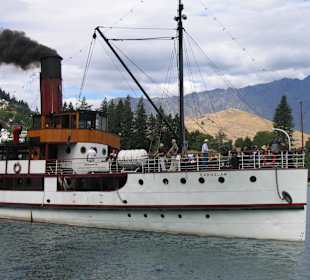 Steamboat Earnslaw