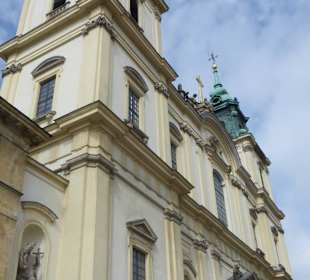 Ul. Krakowskie Przedmieście: Blick zur Kirche