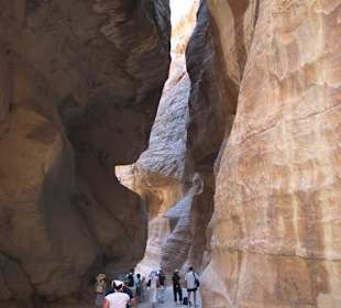 Spacer po Mieście Wykutym w Skale - Petra