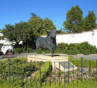 Ronda - vor Eingang Stierkampfarena