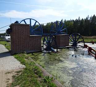 Seilumlenkrollen am Kanal