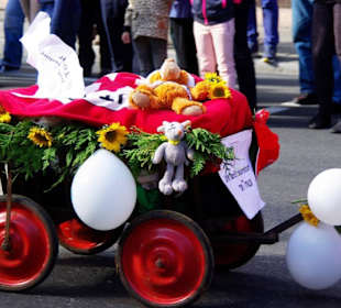 BRK Fürth Fußgrp.3 Festwagen Früher und Heute