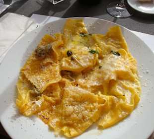 Birnen- und Kartoffelravioli