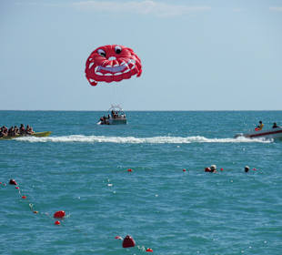 Bananaboat und Parasailing