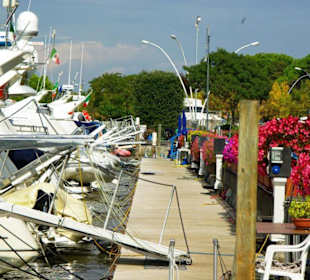 Am Ende von Bibione Yachthafengebiet