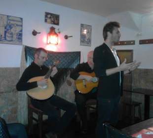Fado am besten in kleinem Restaurant besuchen