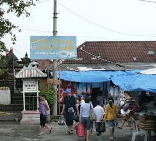 "Eingang" zu Tanah Lot