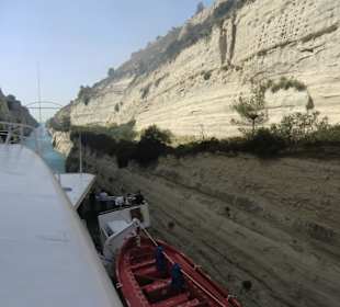 Durchfahrt  Kanal von Korinth  mit der MS Coral