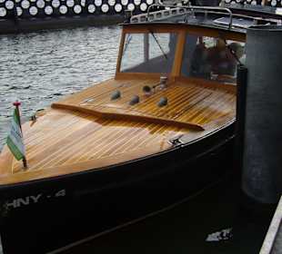 Vodní taxi zblízka