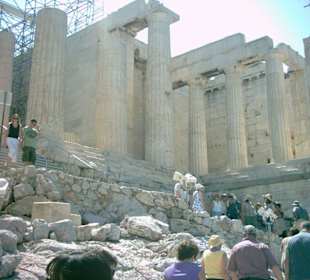 Die Propyläen- Eingangstor zur Akropolis