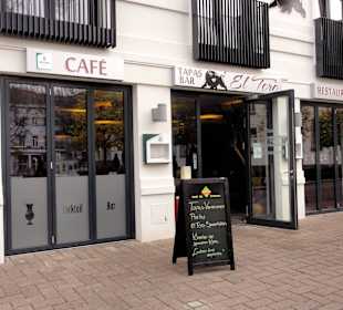 Außenansicht des Restaurants El Toro