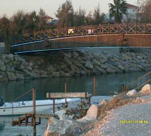 Brücke beim Neumann am Abend