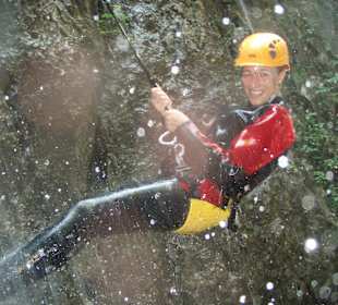 Action und Spaß beim Canyoning