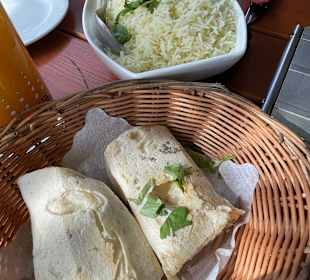 Butter Naan und Reis