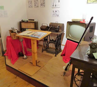 Wohnzimmerausstattung im Museum