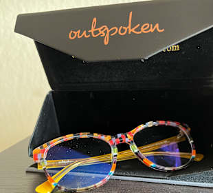 Outspoken Brille bei Yubaoptik
