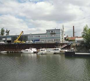 Große Kölner Hafenrundfahrt