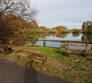 Gegenüber der Mühle