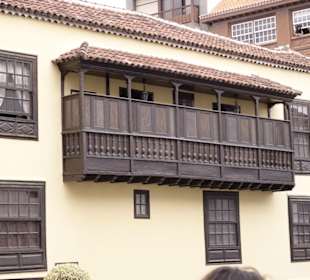 Wo man hinschaut ; Balkone
