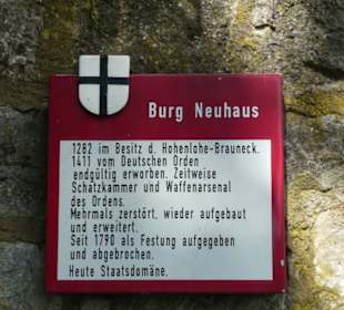 Informationstafel bei der Ruine Burg Neuhaus