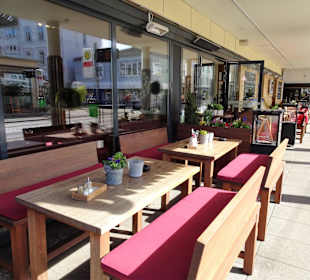 Sitzplätze im Außenbereich