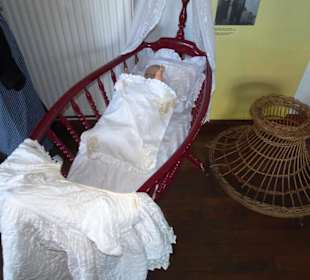 Im Kinderzimmer des Landmuseums